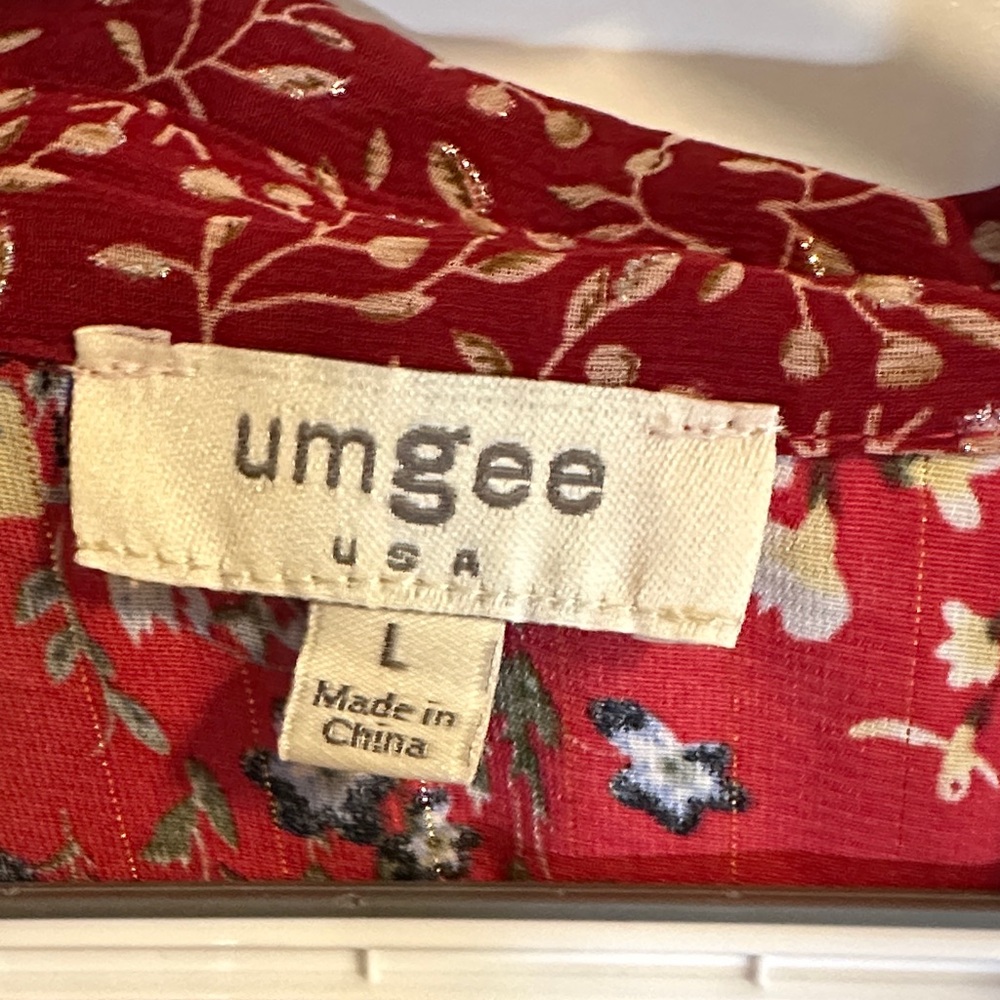 Umgee Red Floral Blouse - Picture 2 of 4